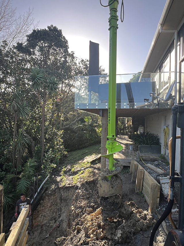   Deck builder Auckland